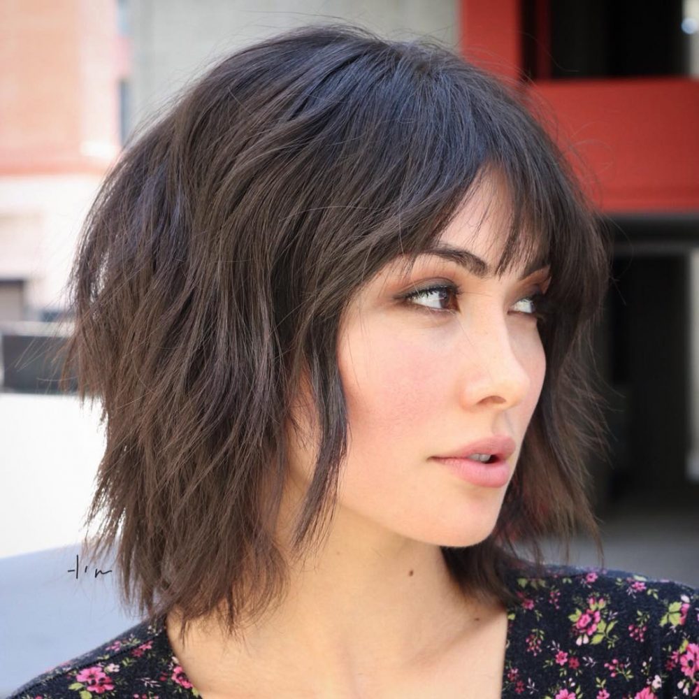 Asymmetric Chop Bangs Hairstyle for Short Height Girls