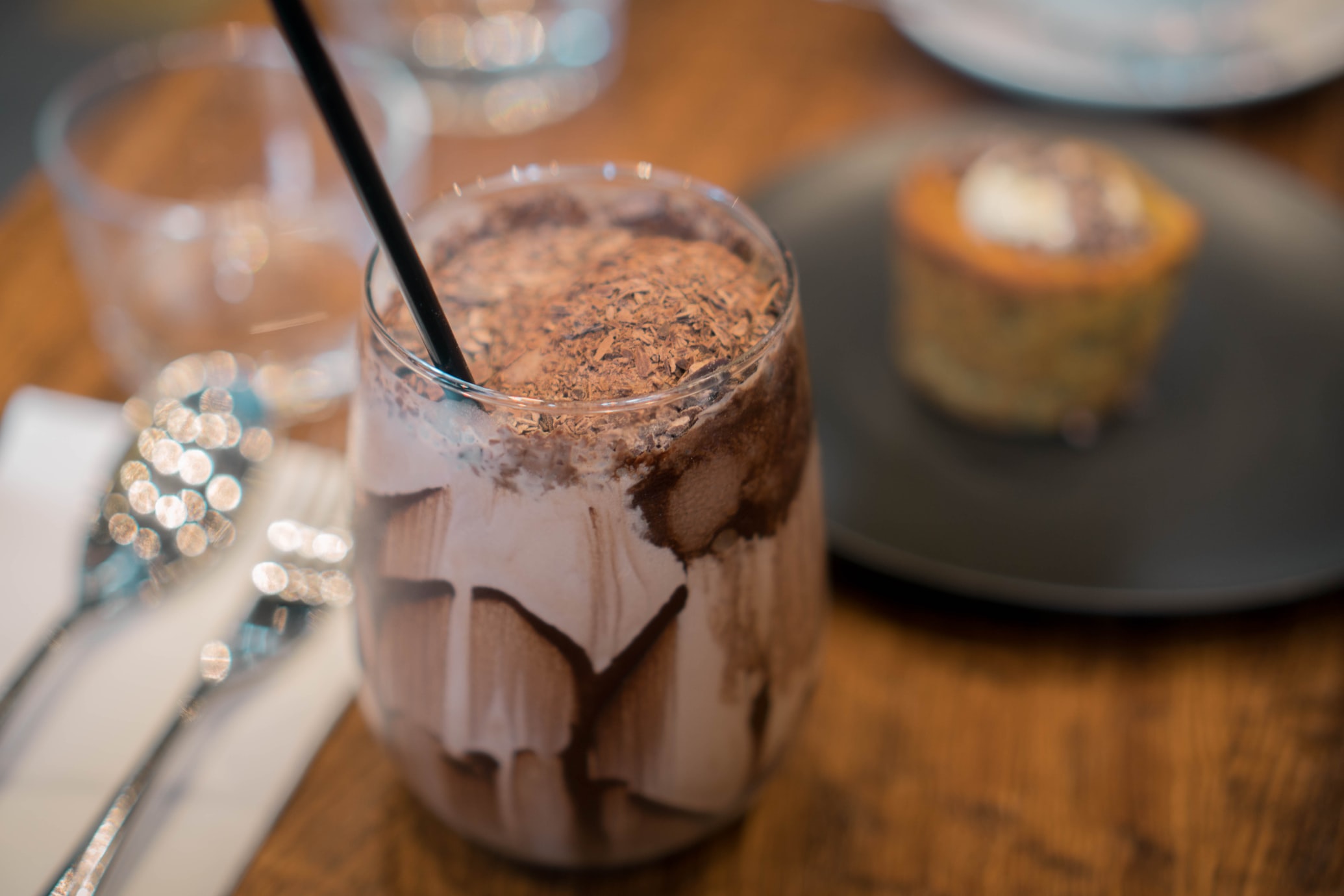 7 Super Yummy Homemade Drinks from 90s- Chocolate Milkshake