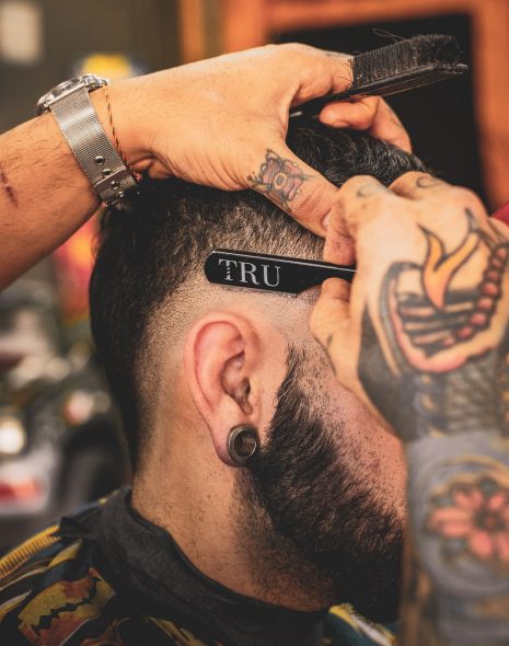 Summer hairstyles for men 2022