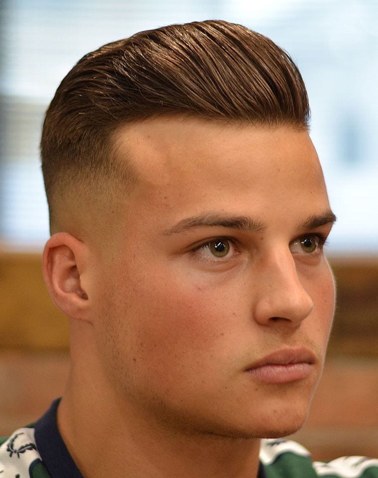 pompadour haircut men 2022